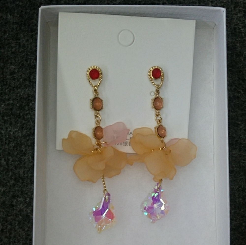 Flower Glass Drop Earrings